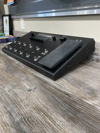 Line 6 - HELIX-LT WITH GIG BAG 2